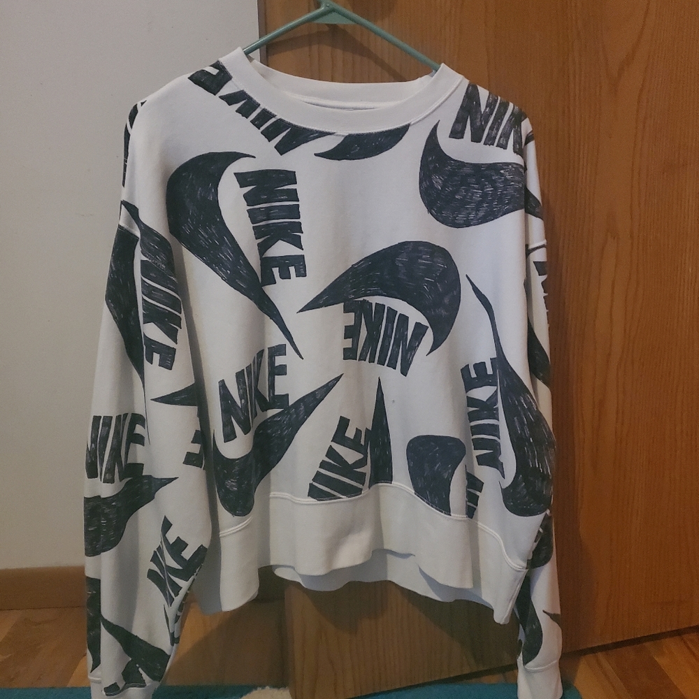 Cropped sweatshirt